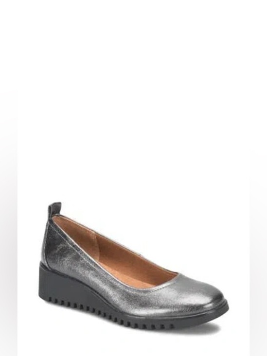 Eurosoft Shoes - Eurosoft Darcie Shoes Womens Size 7.5
Silver Wedge Flats Slip On Comfort
Casual